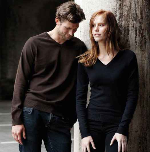 Dames en Heren trui met V-neck