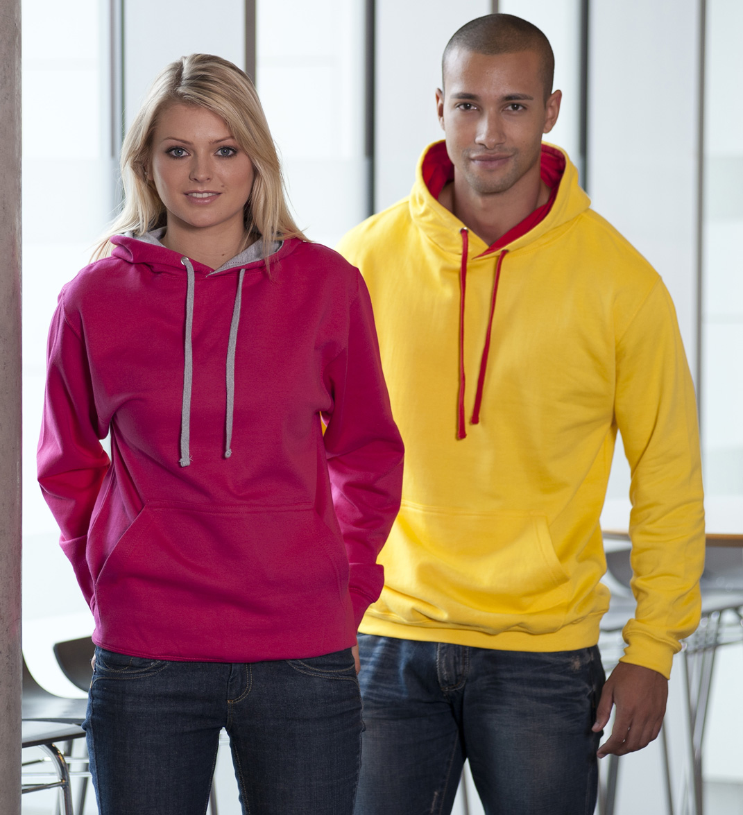 AWDis JH003 Varsity hoodie sfeerfoto